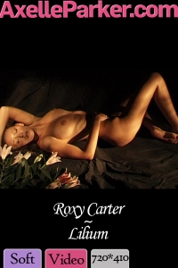 Roxy Carter - Lilium