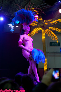 Salon-eropolis-2013-Lady-K-Line-Effeuilleuse-Burlesque-01